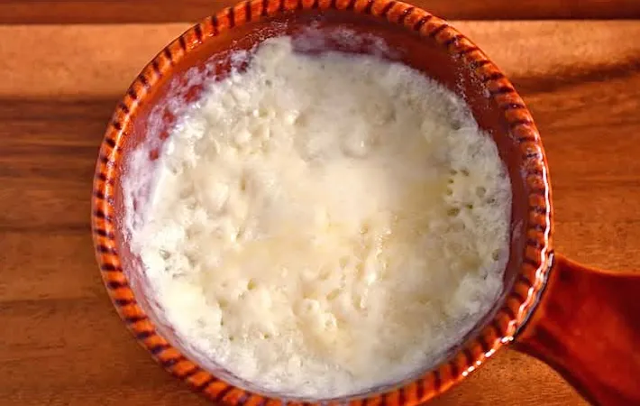 『餅のグラタン風』を作る写真（撮影：小泉明代）