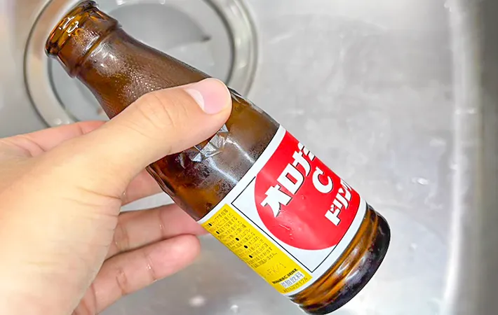 栄養ドリンクの瓶の写真（撮影：キジカク）