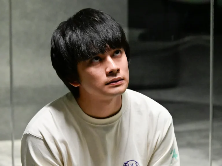 『ちょっとだけエスパー』に出演する北村匠海さんが写る場面写真