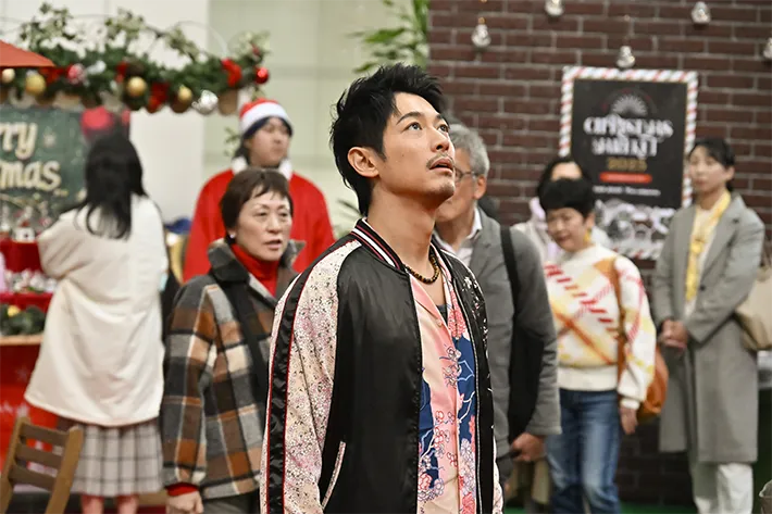 『ちょっとだけエスパー』に出演するディーン・フジオカさんが写る場面写真