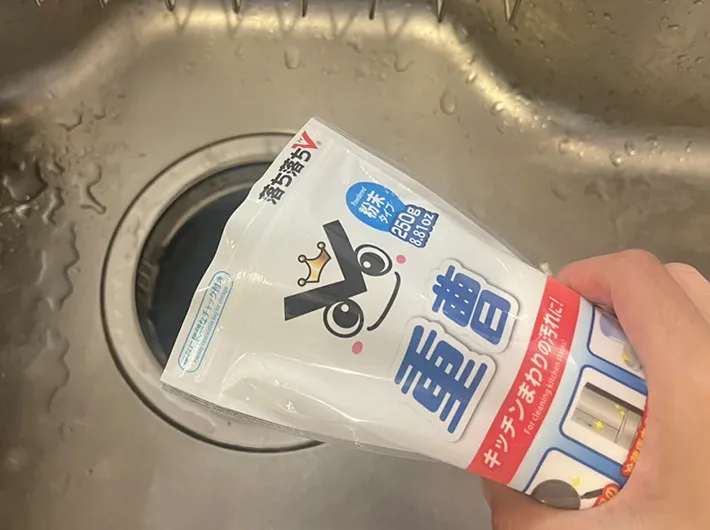 排水口掃除の写真（撮影：grapeライフハック編集部）