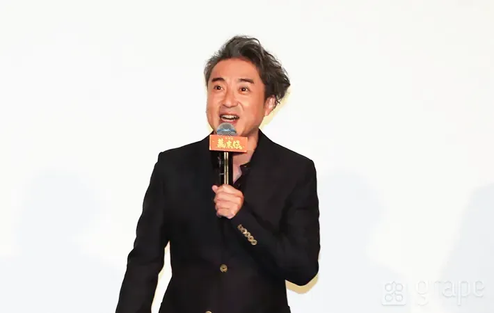 ムロツヨシさんの写真（撮影：grape編集部）