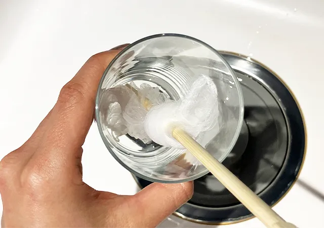 水切りネットと割り箸（撮影：grape編集部）