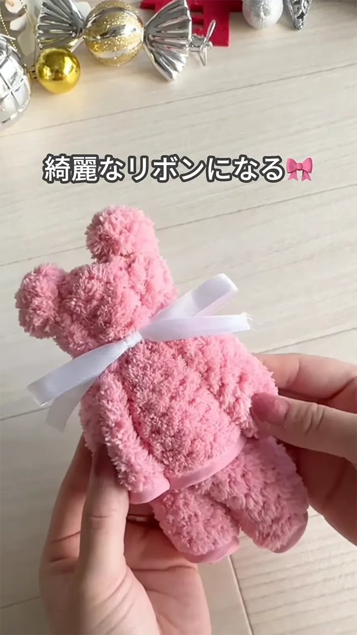 リボンを巻いたハンカチの写真