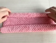 折りたたむハンカチの写真