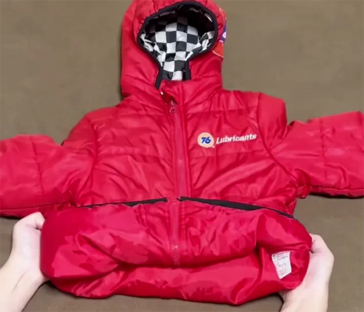 ダウンジャケットの裾を折る