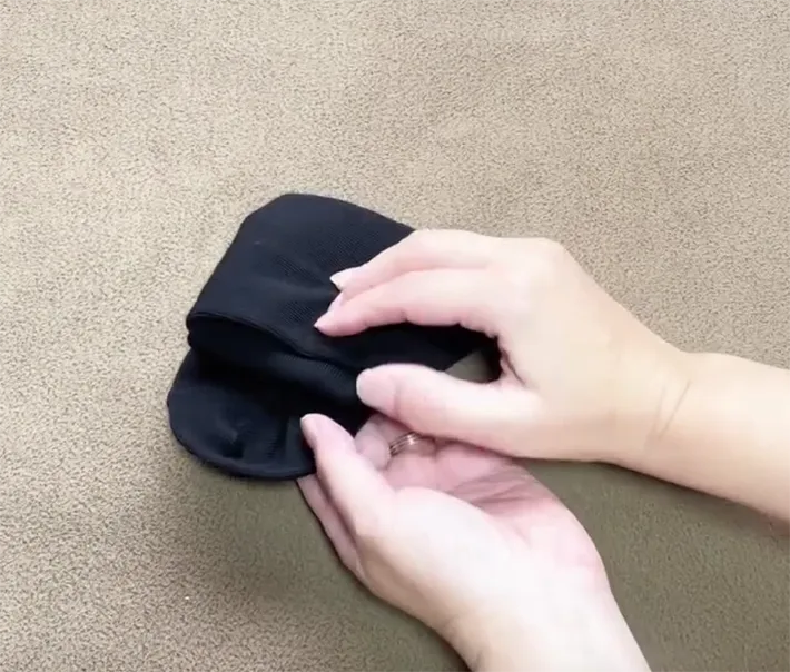 靴下の残りを折り畳む