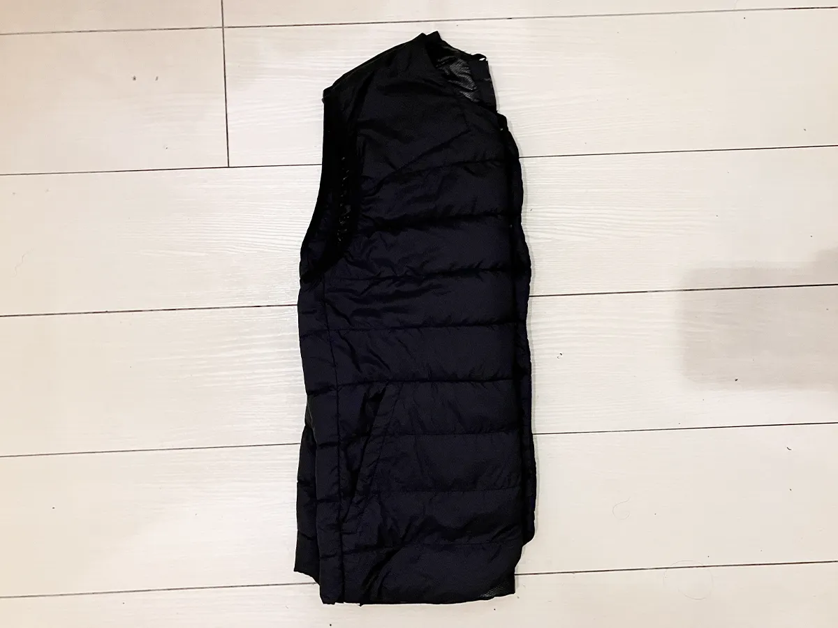 ベスト（撮影：grape編集部）