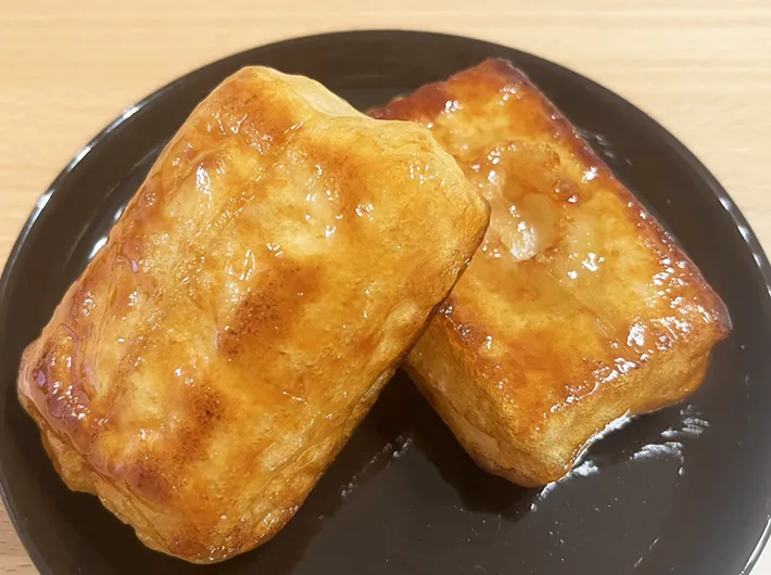 『パリパリ塩キャラメル餅』の写真（撮影：grape編集部）