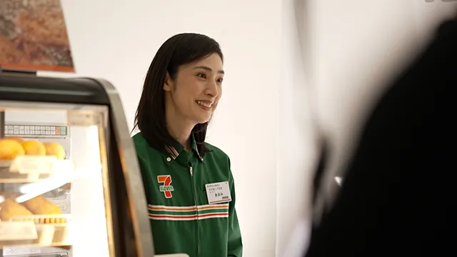 セブン‐イレブン 新TVCM「温めますか」篇の写真