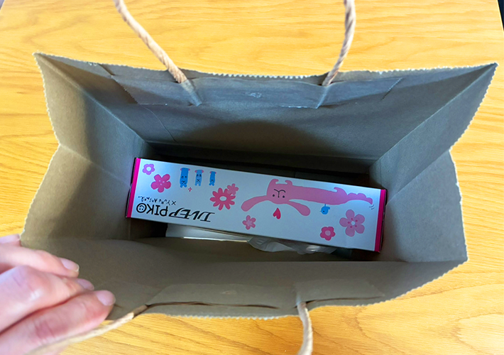 紙袋のリメイク（撮影：grapeライフハック編集部）