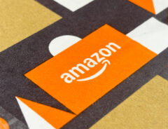 「もっと早く買えばよかった」と大好評! 「1つは持っとくべき」と人気な『Fire TV Stick』の新商品が狙い目!