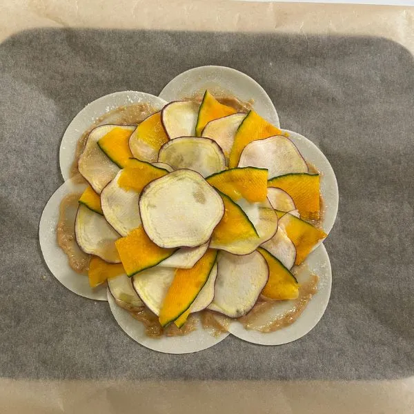 サツマイモとカボチャを並べた写真（撮影：grape編集部）