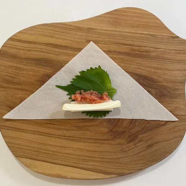 春巻きの皮に具材を載せた写真（撮影：grape編集部）