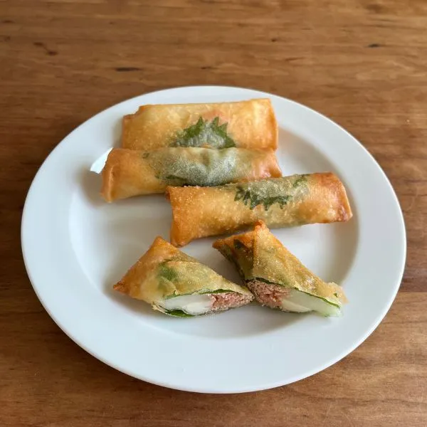 完成した『明太子と餅のチーズ春巻き』の写真（撮影：grape編集部）