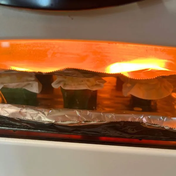 ポテトグラタン風アレンジをトースターで焼いている写真（撮影：grape編集部）