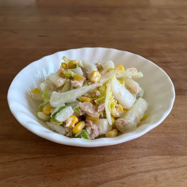 完成した中華風白菜サラダの写真（撮影：grape編集部）