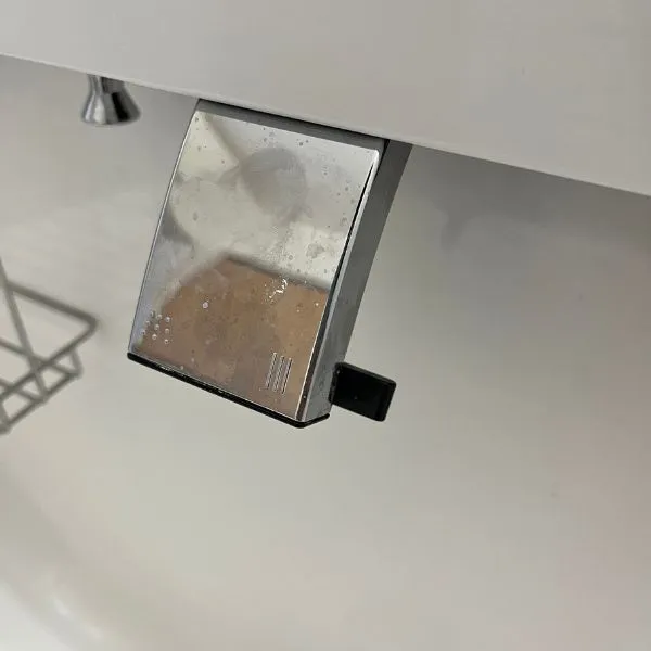 汚れた蛇口の写真（撮影：grape編集部）