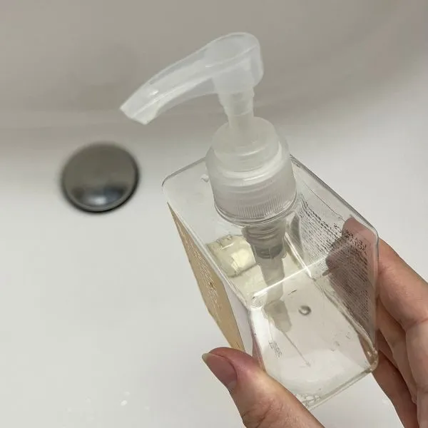 汚れが取れたハンドソープボトルの写真（撮影：grape編集部）