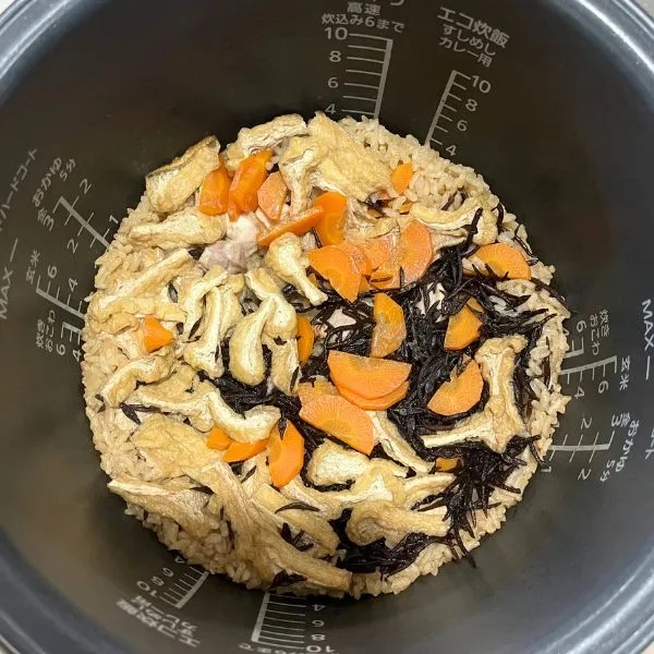 完成した麦茶炊き込みごはんの写真（撮影：grape編集部）