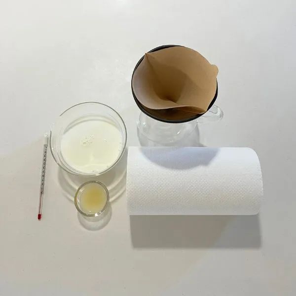 カッテージチーズを作る材料（撮影：grape編集部）