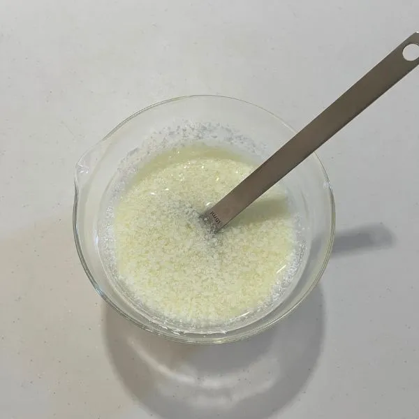 分離した牛乳（撮影：grape編集部）