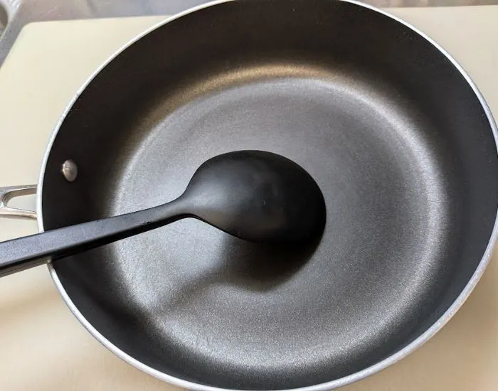 きれいになったフライパン（撮影：grape編集部）
