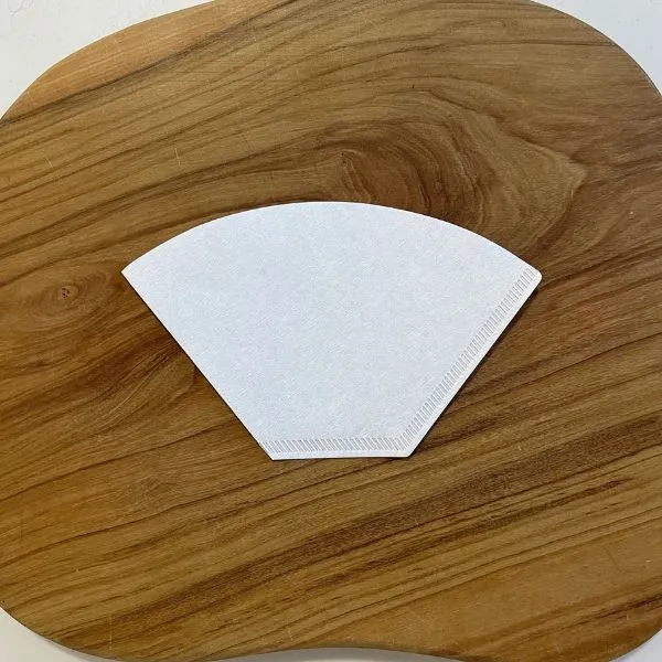 白いコーヒーフィルター（撮影：grape編集部）