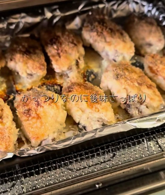 トースターで焼かれる手羽先