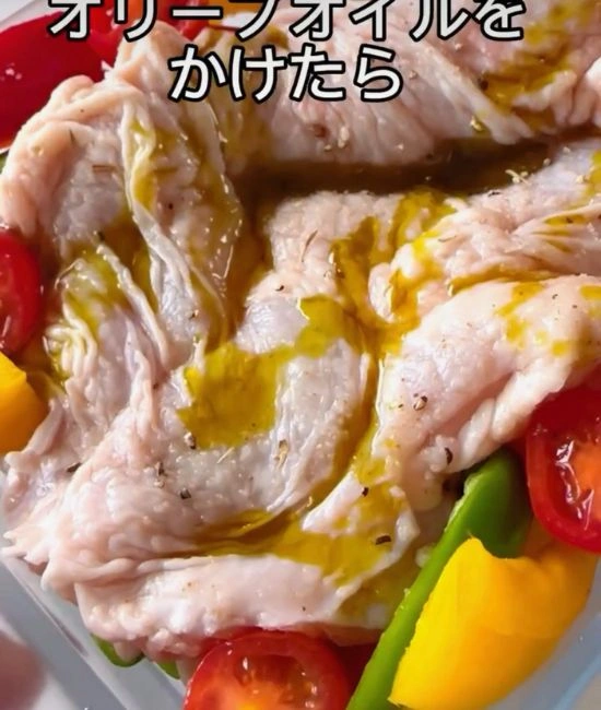 オリーブオイルをかける様子