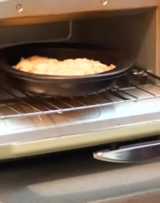 トースターで焼いている様子