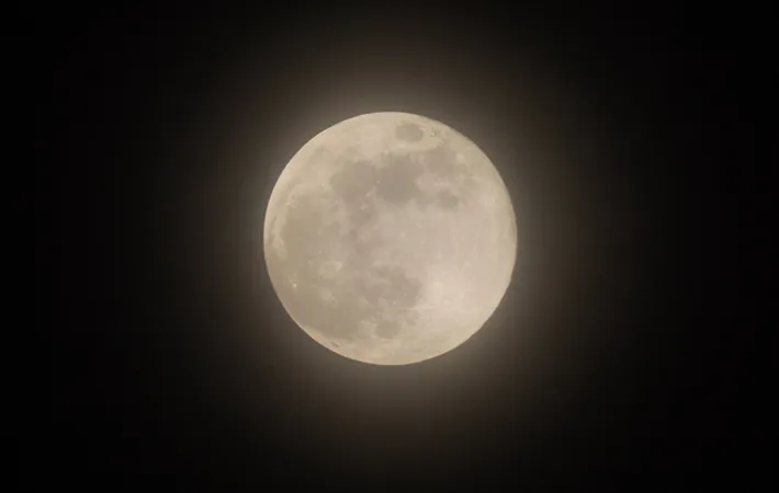 コールドムーンとは？名前の意味や由来は何？