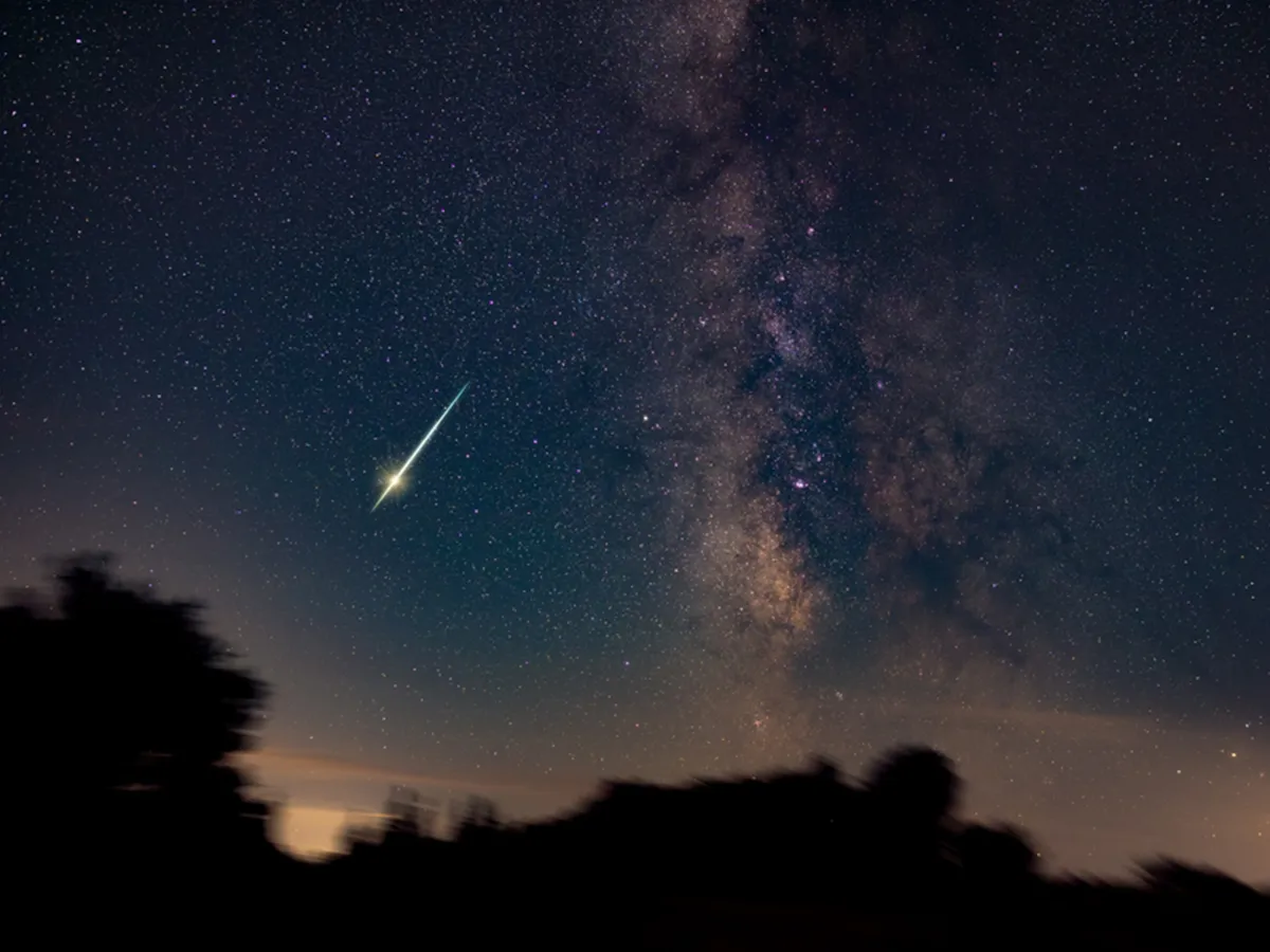 【2026年】しぶんぎ座流星群のピークはいつ？時間帯や方角、見える場所まで、観測のポイントを解説！