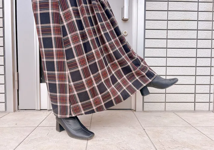 くっつかなくなったスカートの写真（撮影：キジカク）