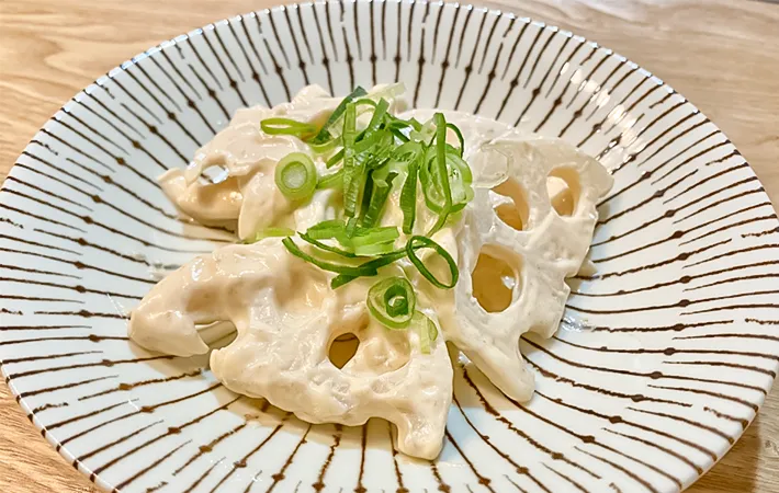 完成した『レンコンの梅マヨネーズ和え』の写真（撮影：エニママ）