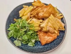 『鶏肉のジャガイモ包み』の完成写真（撮影：エニママ）