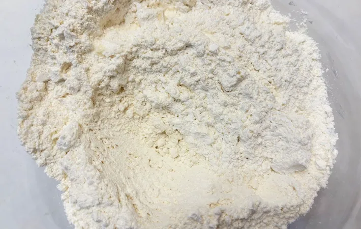 『スーパーカップでスコーン』を作る写真（撮影：エニママ）