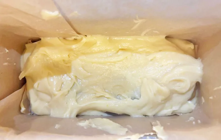 『栗入りパウンドケーキ』を作る写真（撮影：エニママ）