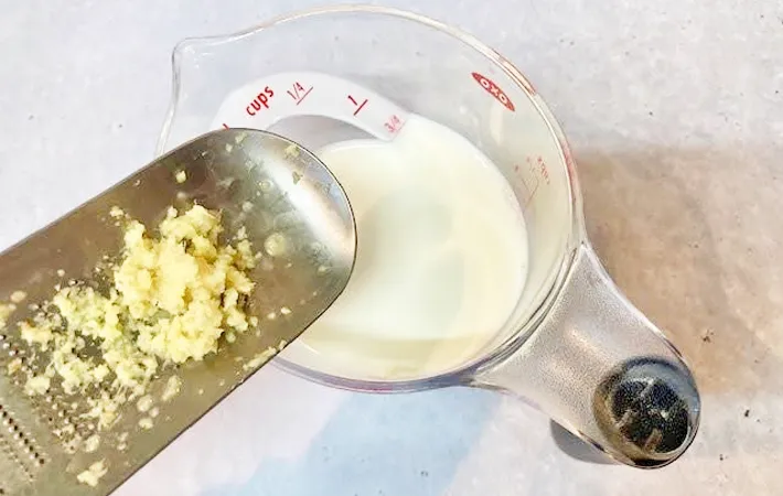 『生姜ミルク茶づけ』を作る写真（撮影：エニママ）