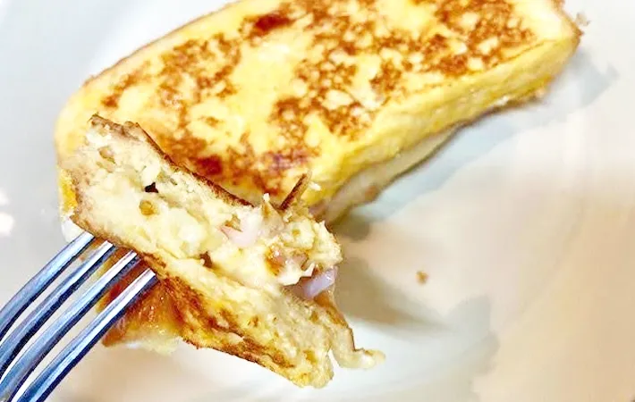 『ハムとチーズのフレンチトースト』の完成写真（撮影：エニママ）