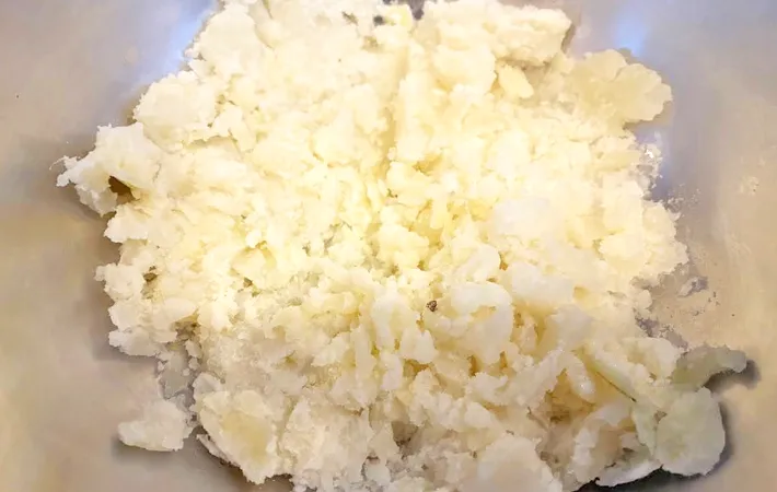 『焼くだけコロッケ』を作る写真（撮影：エニママ）