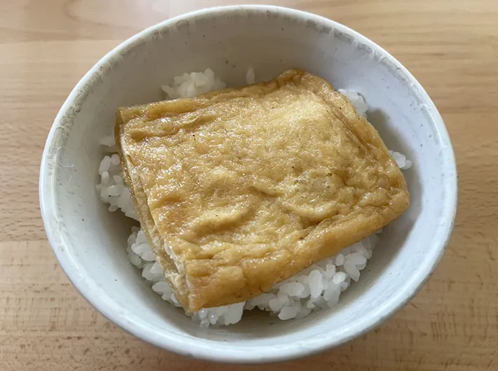 餅いなり作りの手順写真（撮影：grapeフード編集部）