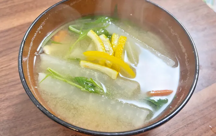 『ゆず味噌汁』の完成写真（撮影：エニママ）
