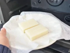 『クッキングシートで餅を焼く方法』の写真（撮影：キジカク）