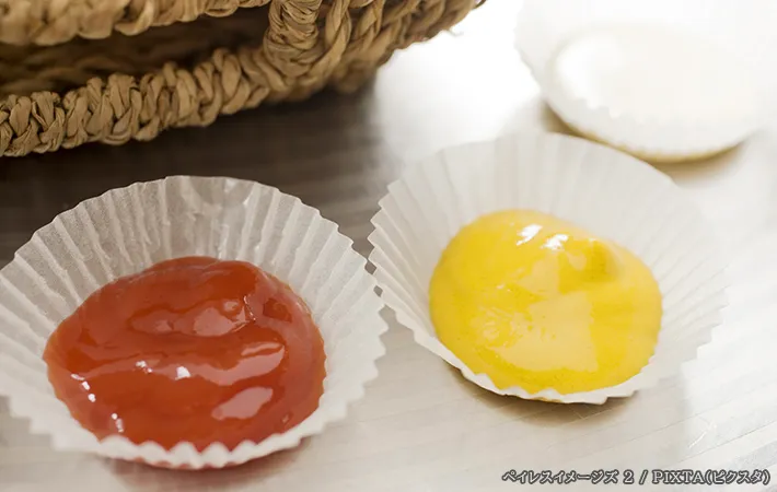 ケチャップとマスタードの写真