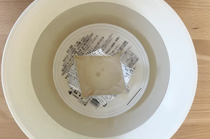 鏡餅開封の手順写真（撮影：grapeフード編集部）