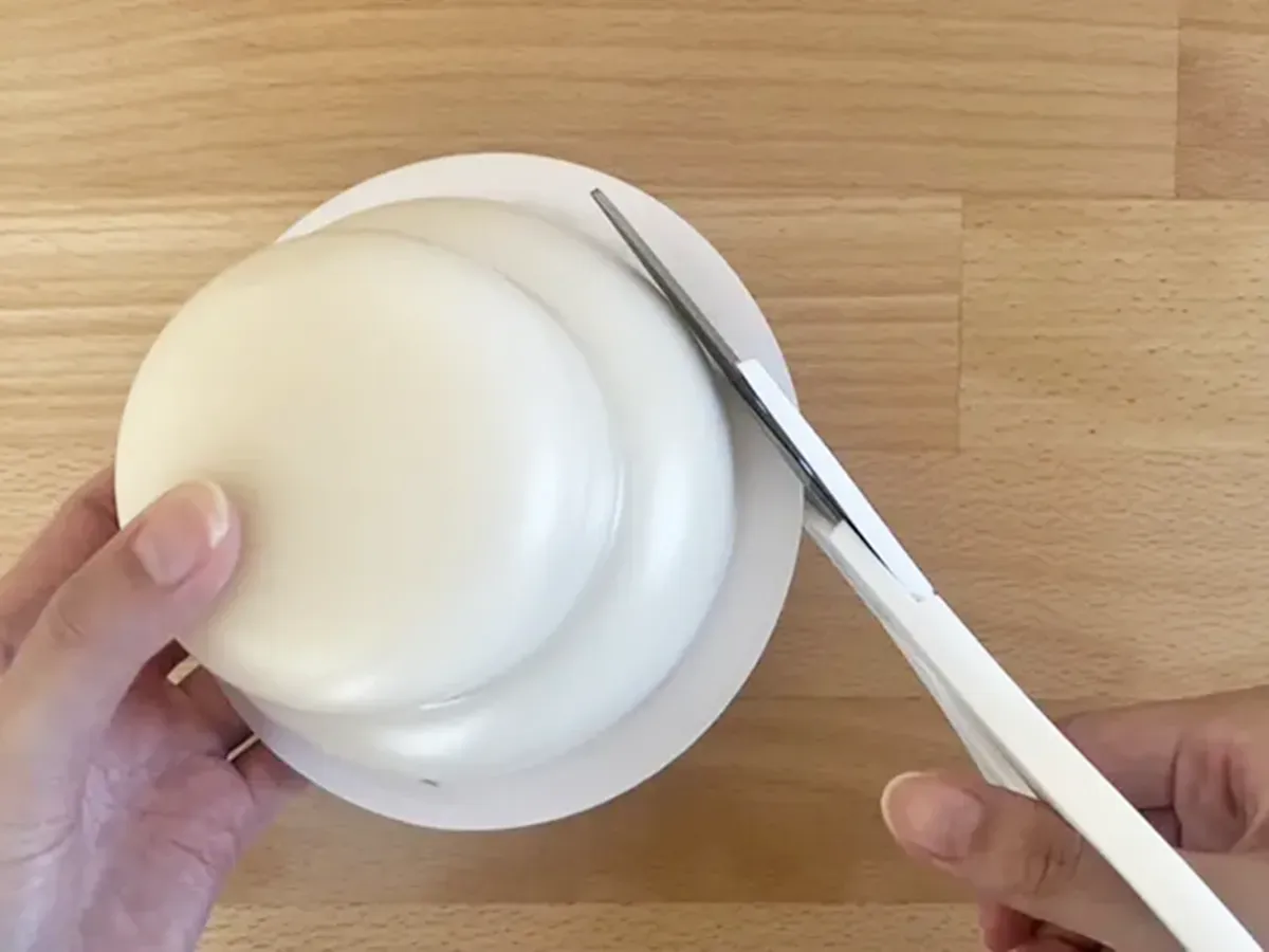 鏡餅開封の手順写真（撮影：grapeフード編集部）