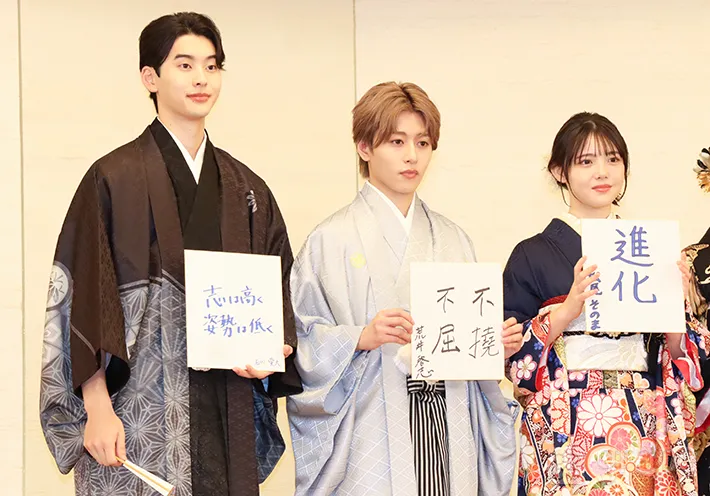 石川さん（左）、荒井さん（中央）、松尾さんの写真（撮影：grape芸能編集部）