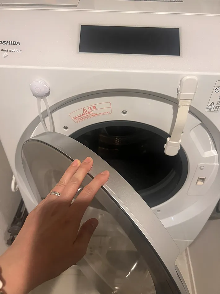 ドラム式洗濯乾燥機のドアの写真