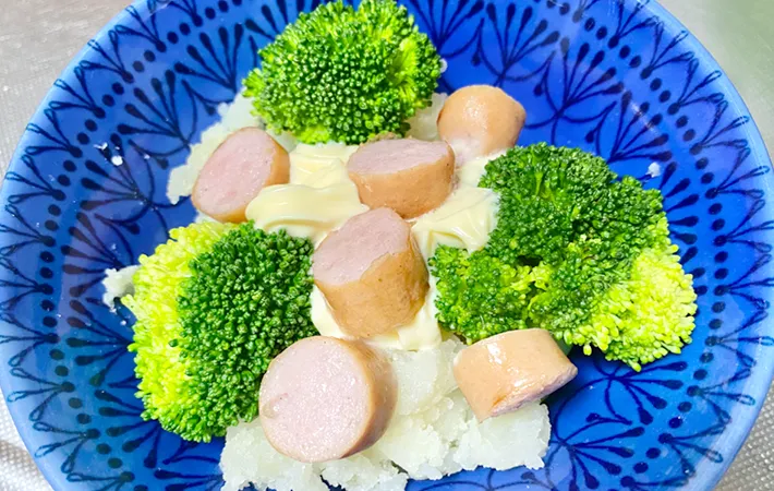 ソーセージを盛りつけた写真（撮影：エニママ）